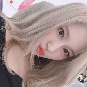 Meet your Posher, Diana